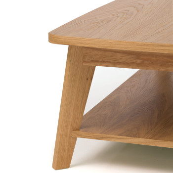 Jaunatnes kavēšanās kafijas galdiņš